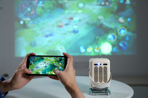 j9游會真人游戲第一品牌：誰能拿下最多的 Nvidia 芯片，誰就能贏下 AI 的未來！
